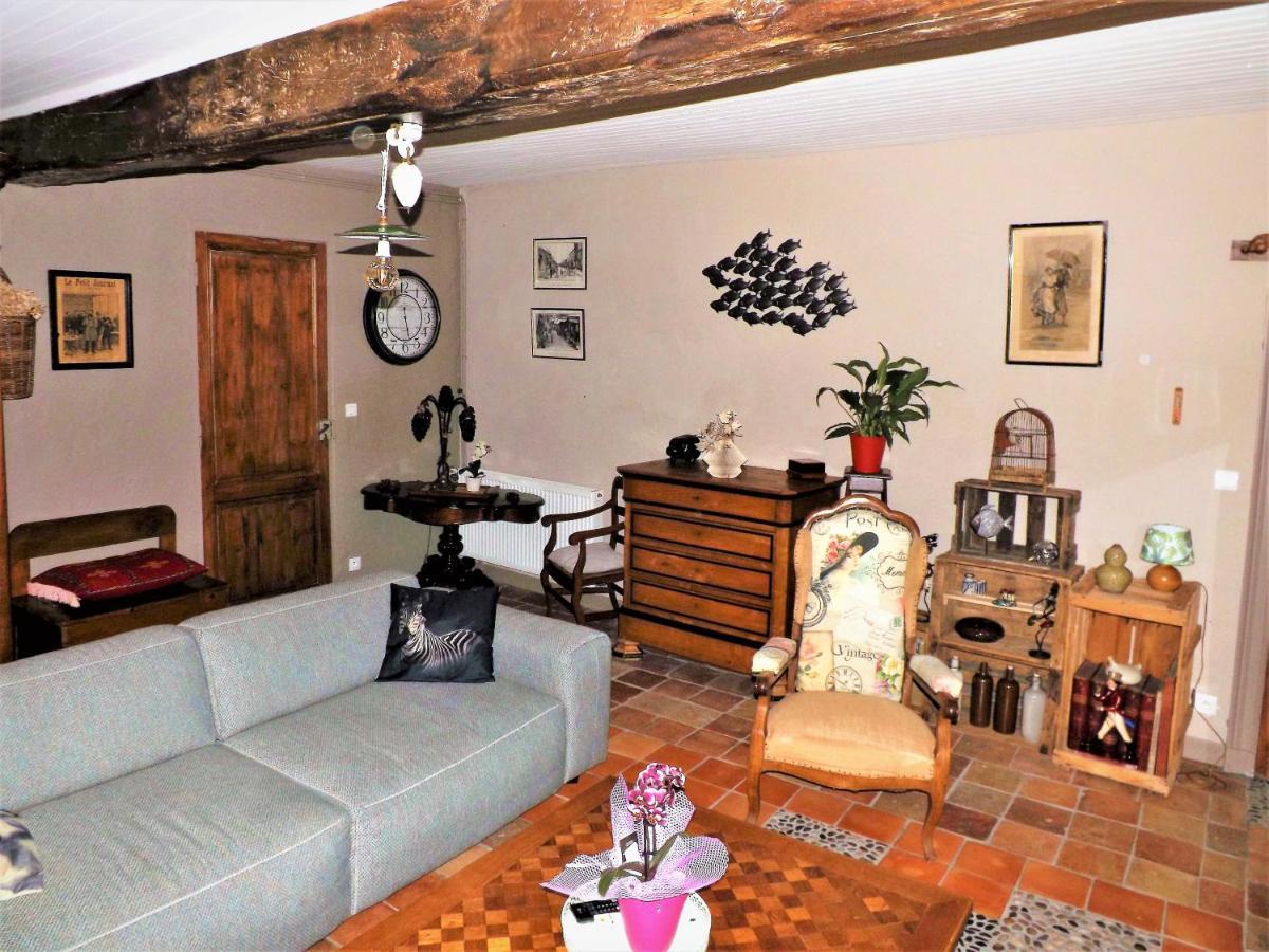 Bed and Breakfast La Girondine Galgon Esterno foto