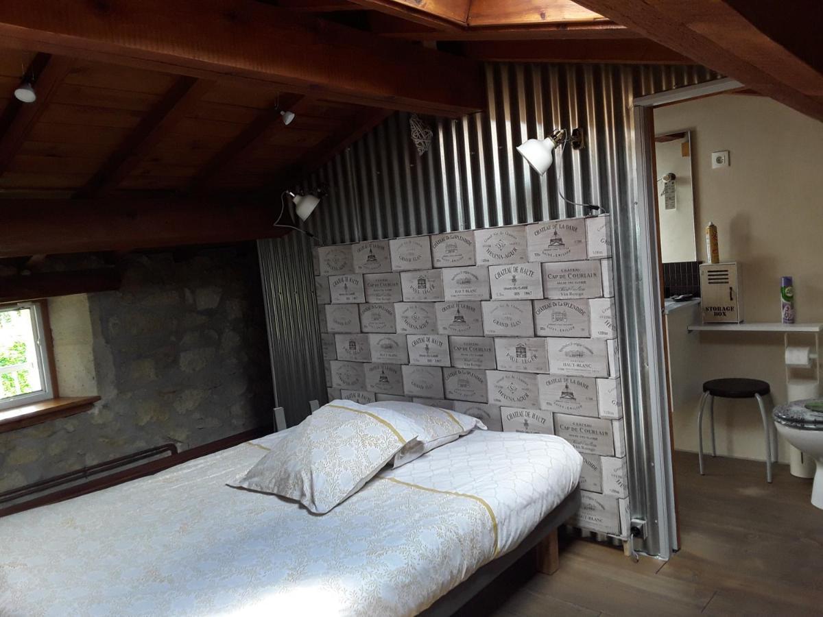 Bed and Breakfast La Girondine Galgon Esterno foto
